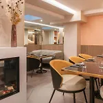 Hotel Arc Elysees 3*