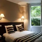 Arc Elysees Hotel