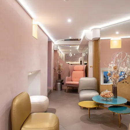 Hotel Arc Elysées 3*