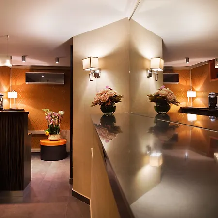 Hotel Arc Elysées 3*