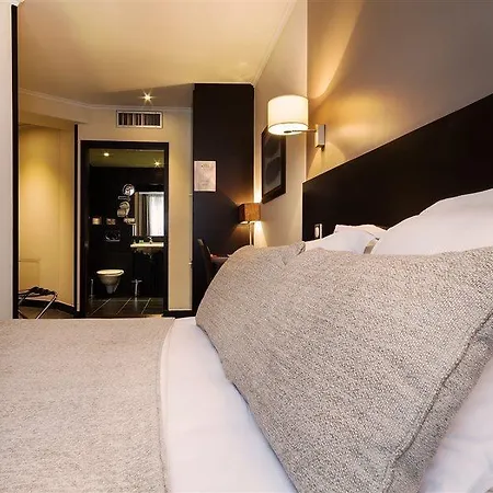 Hotel Arc Elysées Parigi