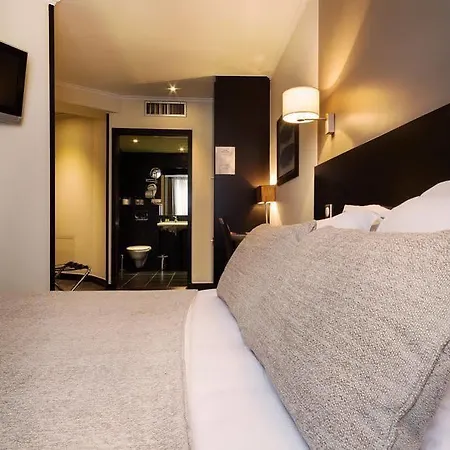 Hotel Arc Elysées 3*