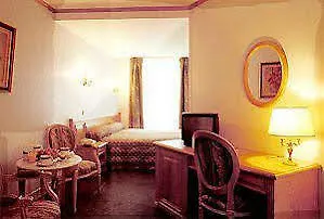 Hotel Arc Elysées Parigi