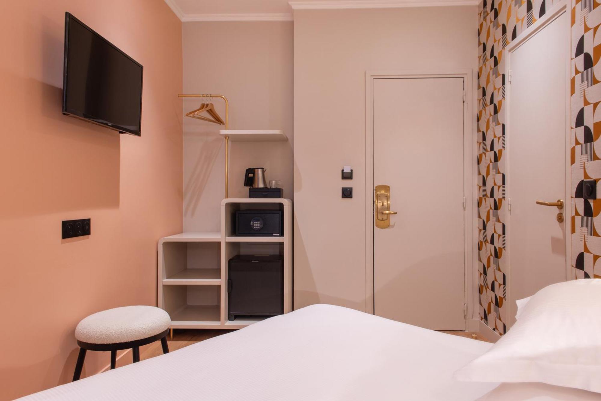 Hotel Arc Elysees 3*