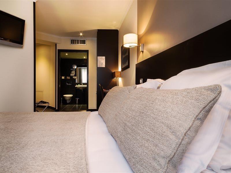 Hotel Arc Elysees Paris